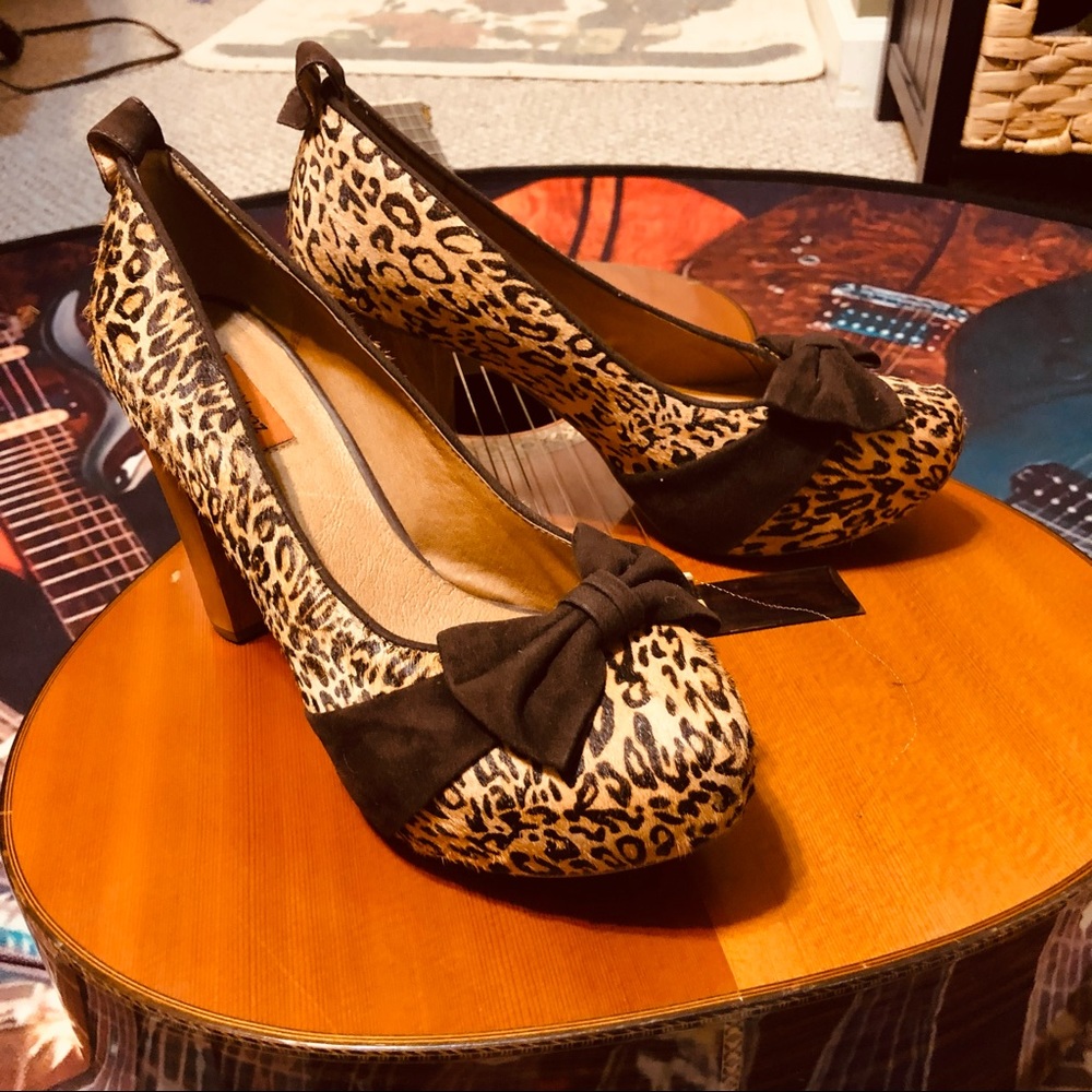 SALE!!!v👠 Wonderful Miz Mooz Leopard Calfhair Heels!
